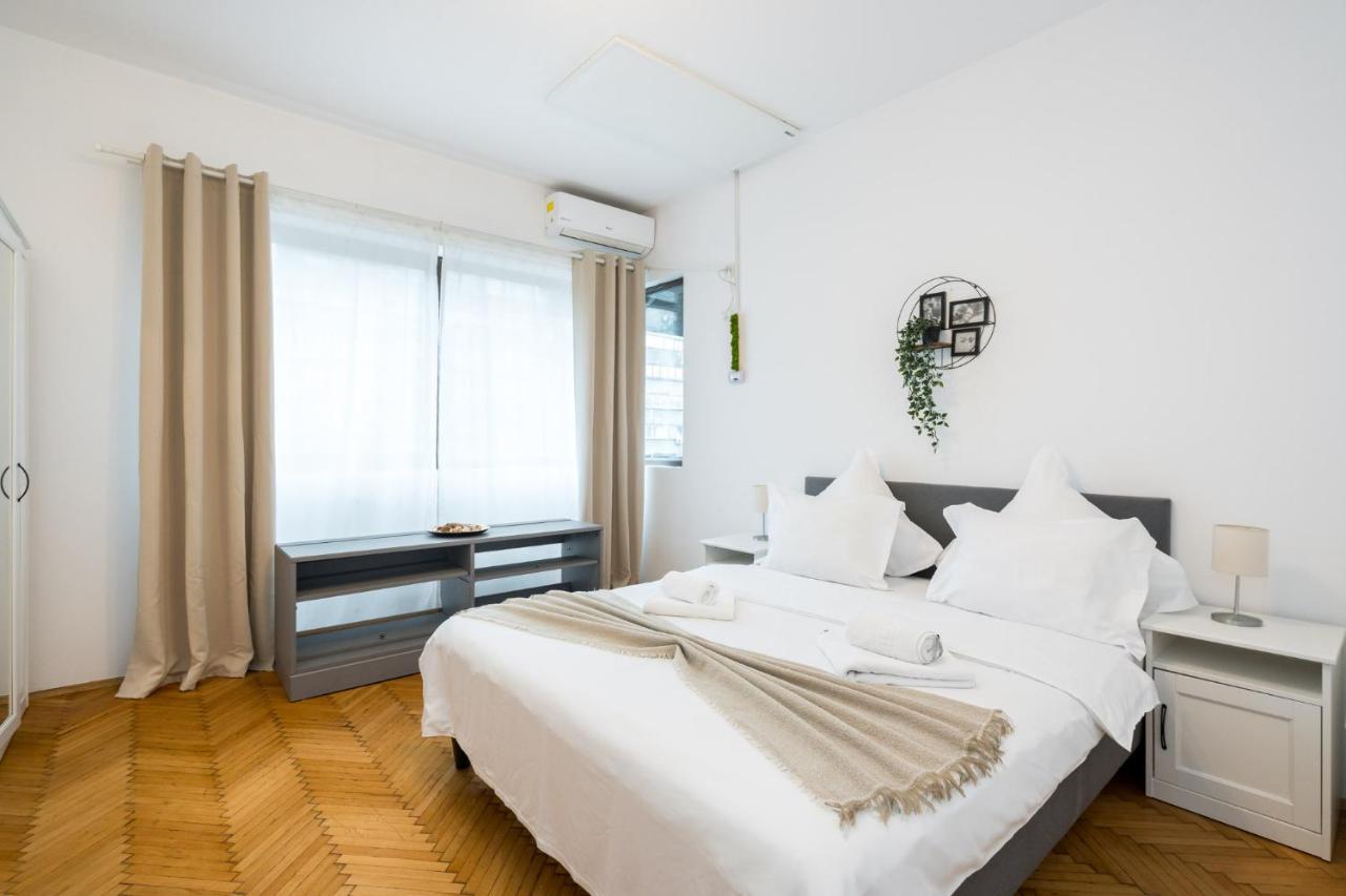 Aonia 2Bdr Apartment - P-Ta Romana View Boekarest Buitenkant foto