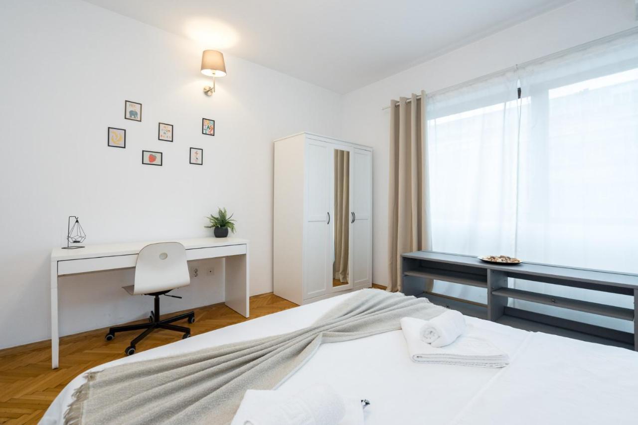 Aonia 2Bdr Apartment - P-Ta Romana View Boekarest Buitenkant foto
